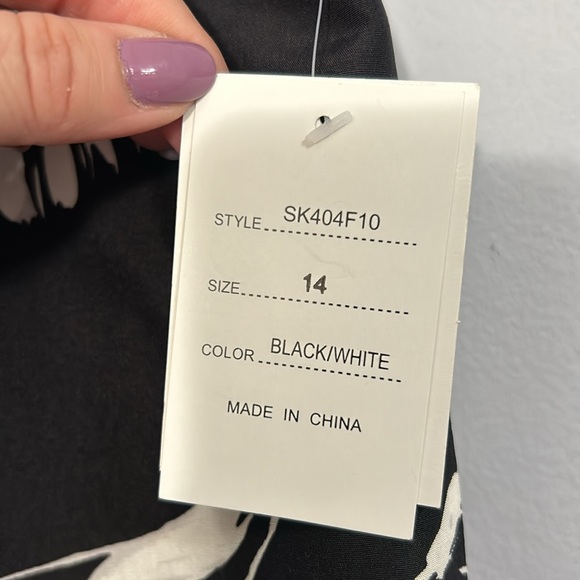 NWT - Nieman Marcus Exclusive Silk Skirt - Picture 13 of 16